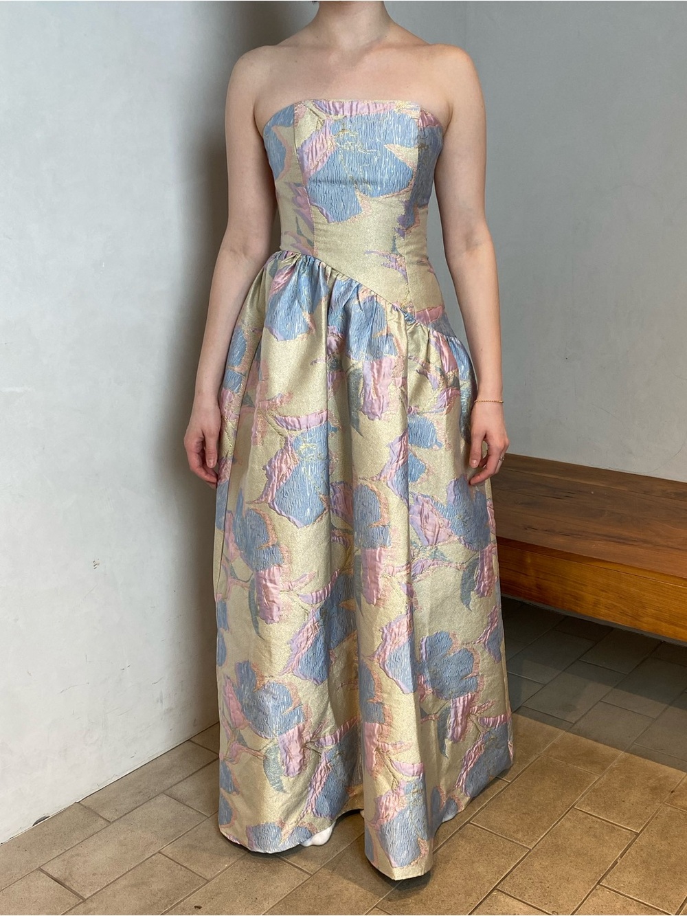 Elliatt | Marlene Asymmetric Strapless Blue Maxi Dress 🩵 - Picture 4 of 5